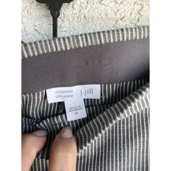 J. Jill Essential Slim Ankle Striped Pants - Size 14 - Gray/ White - Picture 7 of 9
